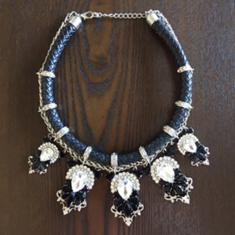 Black Leather Statement Necklace - Picture 1 of 3